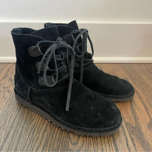 UGG Elvi black suede lace up boots size 6
